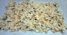 Цветочный коврик искусственный (персиковый)