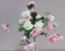 Роза искусственная комби куст (розово-белый)