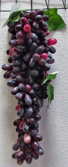 Гроздь винограда искусственного дамские пальчики муляж (фиолетовый)