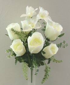Роза искусственная и лилия с сухоцветами (белая)