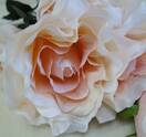Роза искусственный куст (бело-розовый)